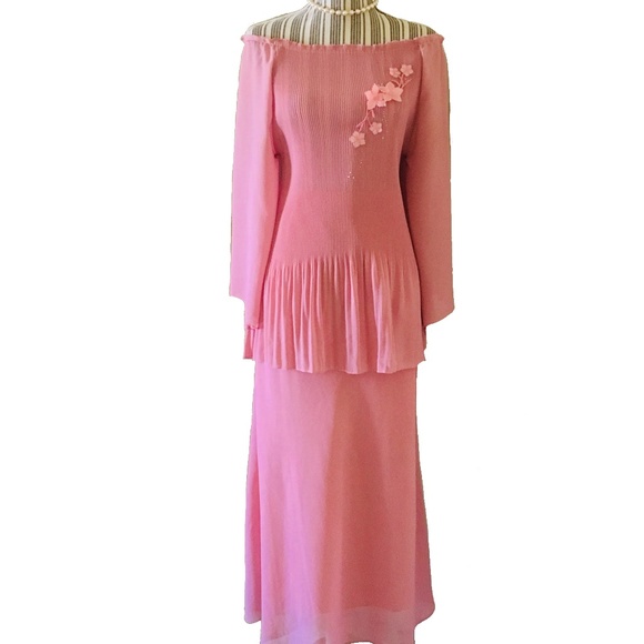 Rory Dresses & Skirts - Rory Pink 2 Piece, Top With Skirt Size XXL